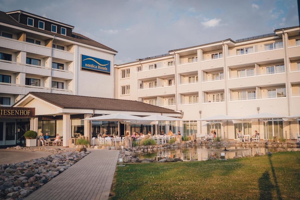 Nordica Hotel Friesenhof Бюзум Экстерьер фото