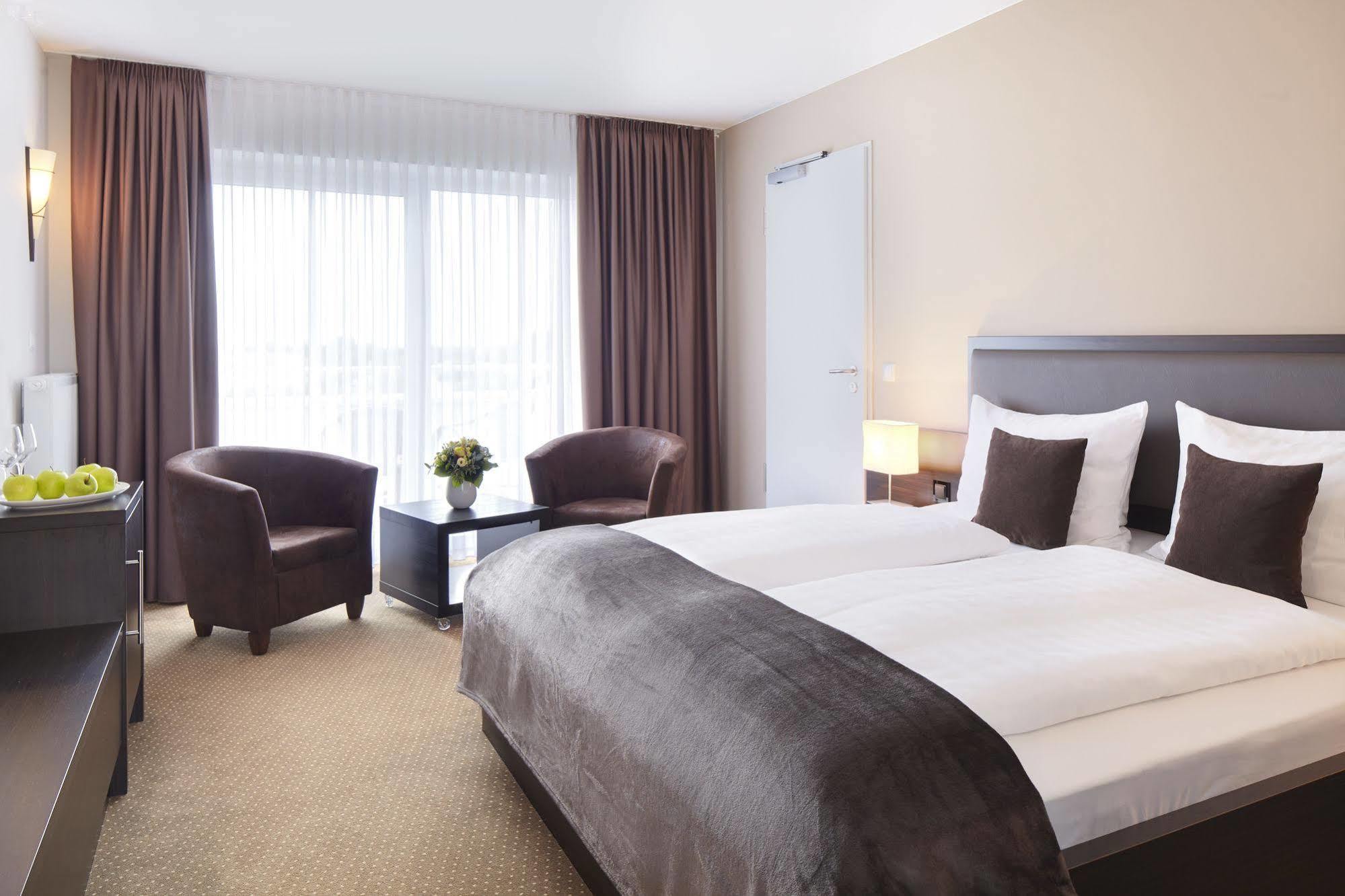 Nordica Hotel Friesenhof Бюзум Экстерьер фото