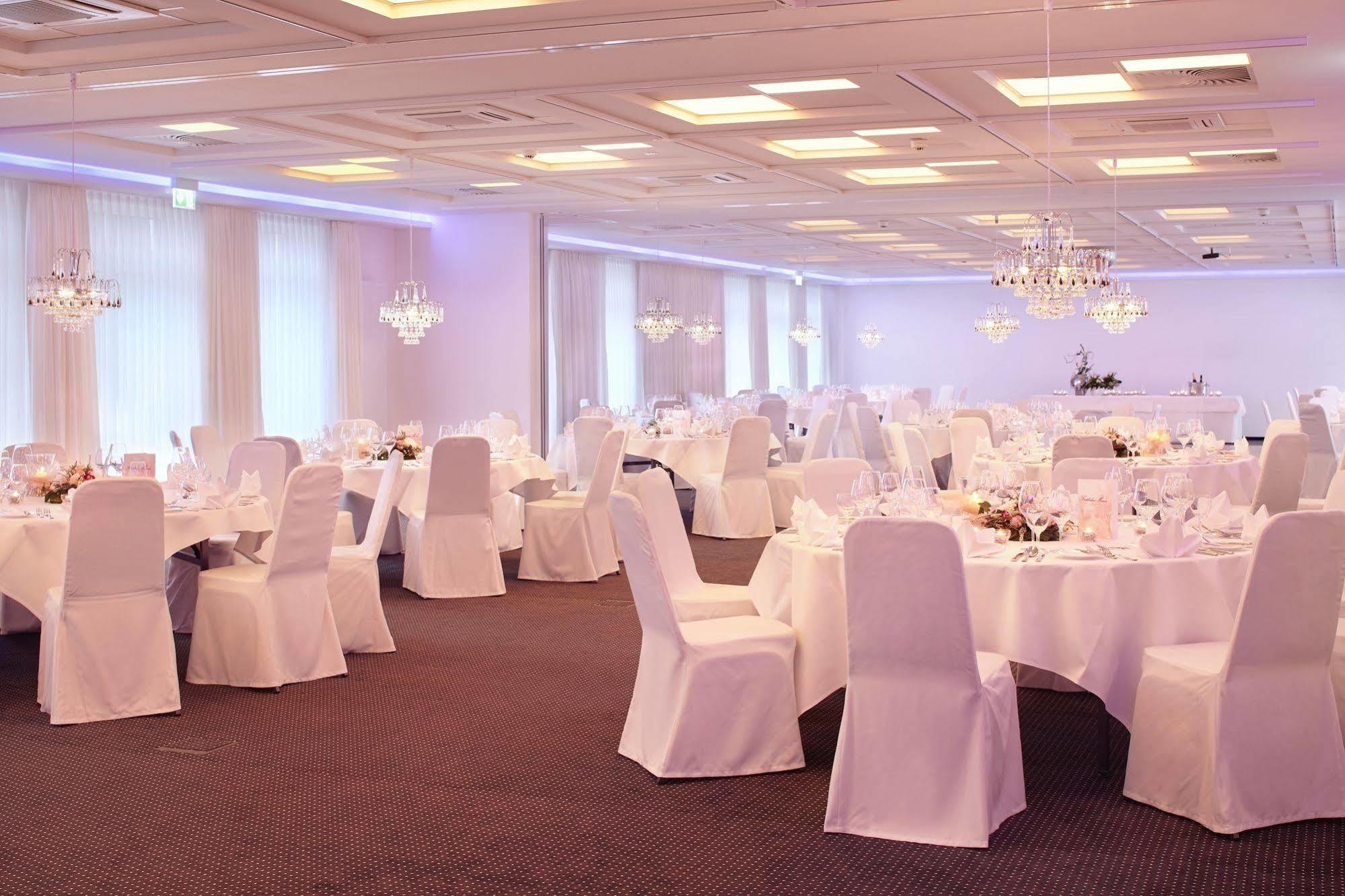 Nordica Hotel Friesenhof Бюзум Экстерьер фото