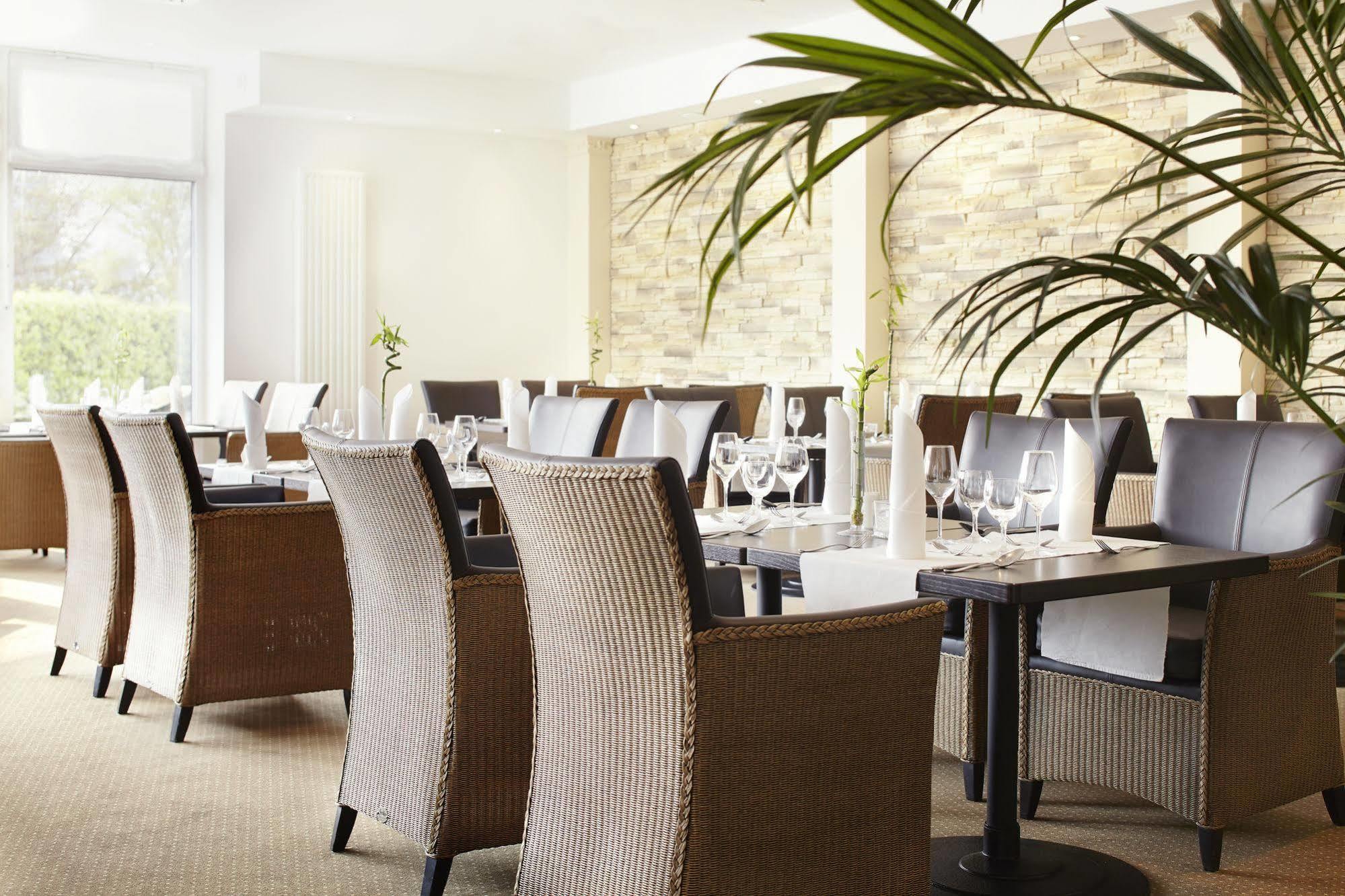 Nordica Hotel Friesenhof Бюзум Экстерьер фото