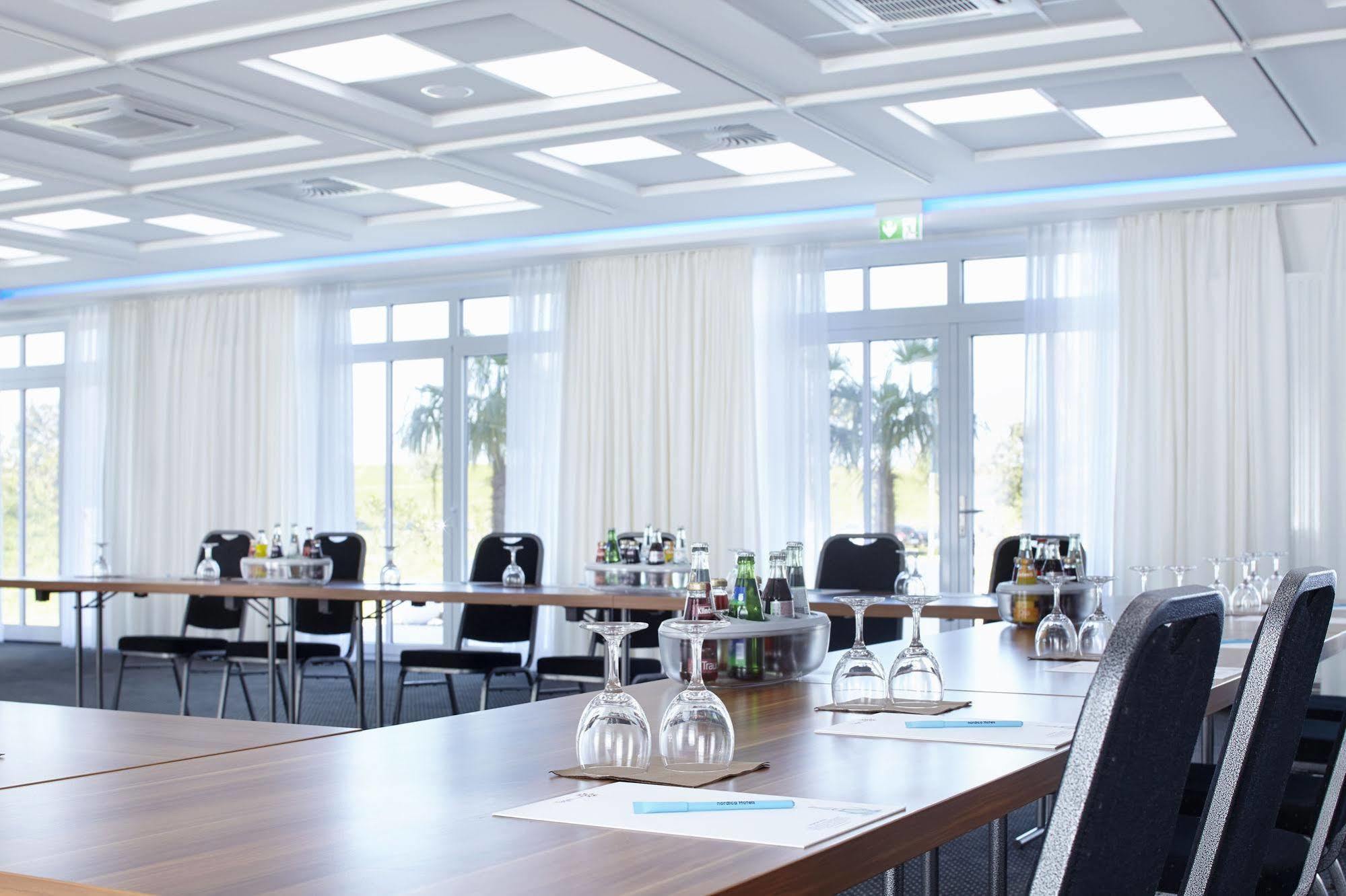Nordica Hotel Friesenhof Бюзум Экстерьер фото
